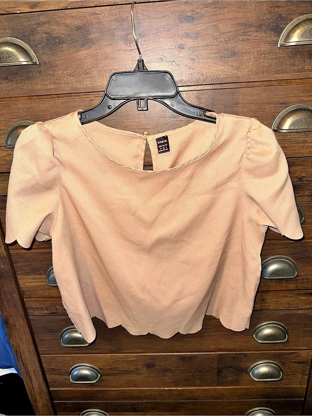 SHEIN Scalloped Short Sleeve Top in Pink Size Medium